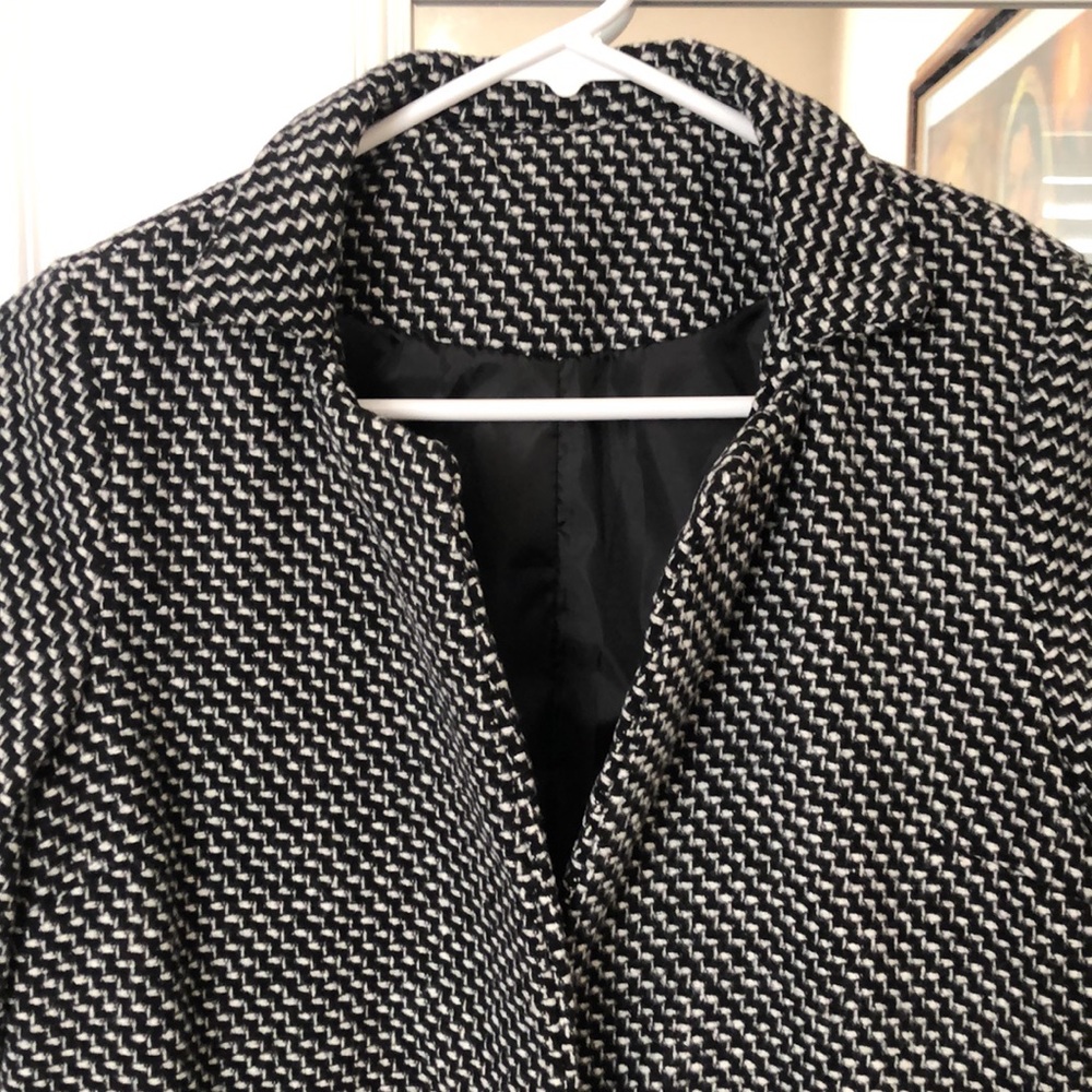 Coat - Picture 3 of 7